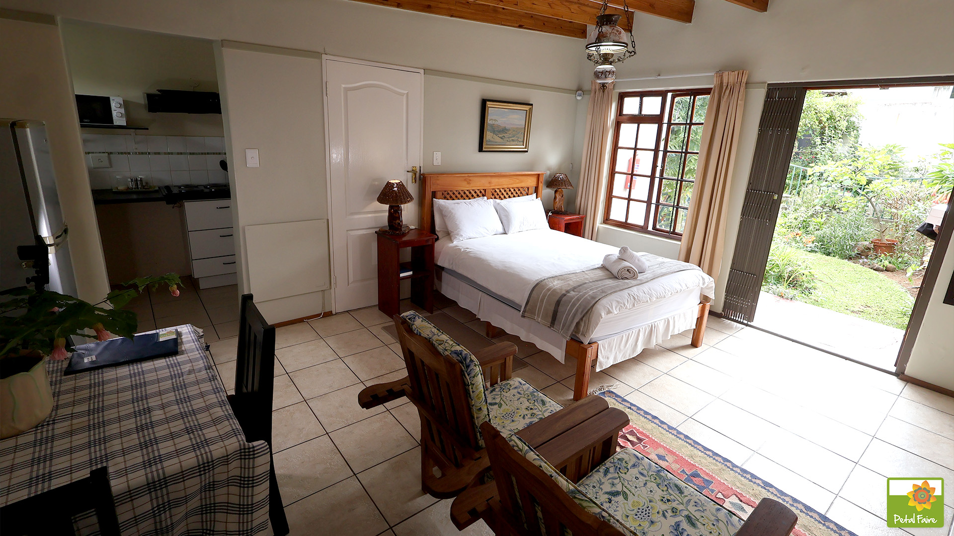Petal Faire Cottage | Astrantia bedroom area