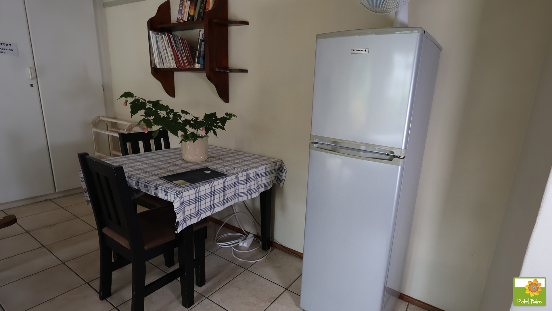 Petal Faire Cottage | Astrantia kitchenette